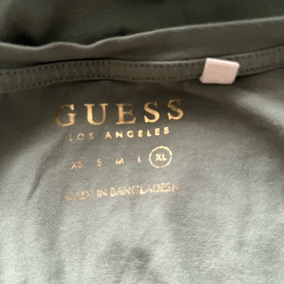 GUESS Olive Green T-Shirt Butterfly Design Size XL - Picture 2 of 2